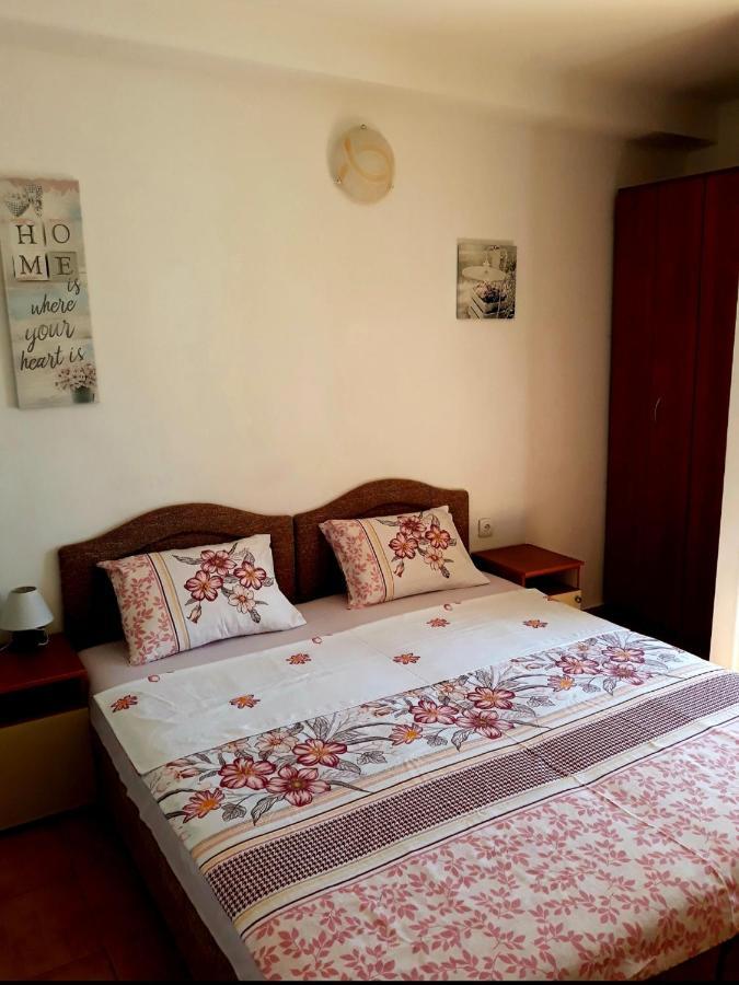 Apartments Teodora Obala Petrovac ภายนอก รูปภาพ
