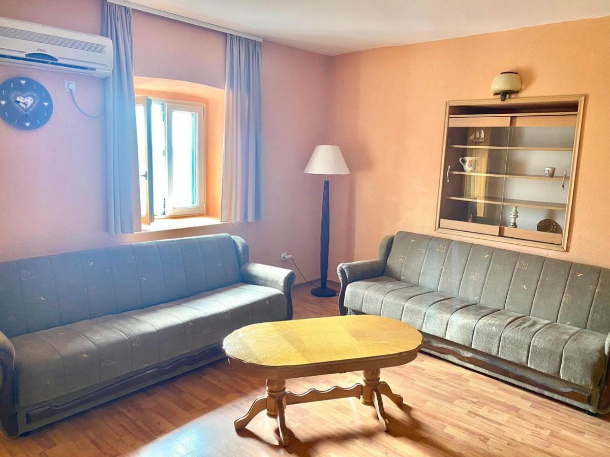 Apartments Teodora Obala Petrovac ภายนอก รูปภาพ