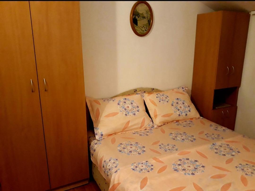Apartments Teodora Obala Petrovac ภายนอก รูปภาพ