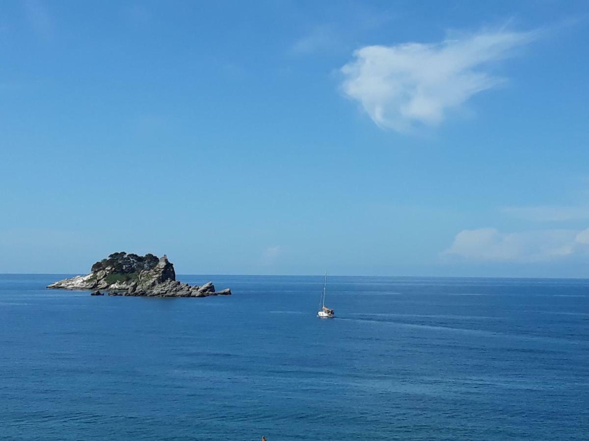 Apartments Teodora Obala Petrovac ภายนอก รูปภาพ