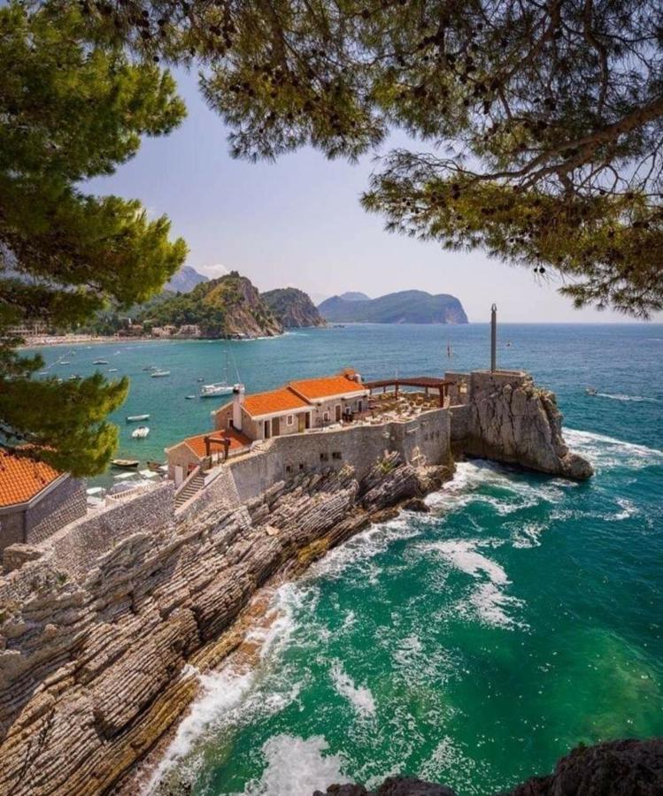 Apartments Teodora Obala Petrovac ภายนอก รูปภาพ